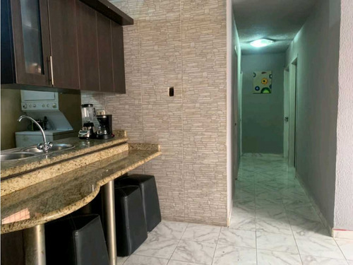 Apartamento En Alquiler Urb. El Parque Frente A La Ujap Md-8607958
