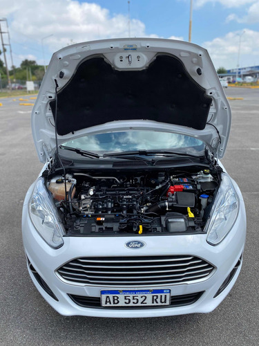 Ford Fiesta Kinetic Design 2017 1.6 Se Powershift 120cv