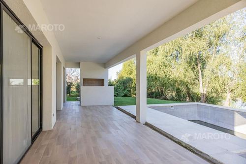 Imagen 18 de 30 de Casa En Venta En El Canton - Maroto Propiedades