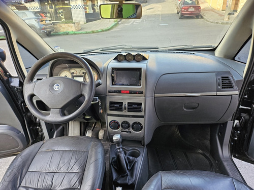 Fiat Idea 1.8 Adventure Flex 5p
