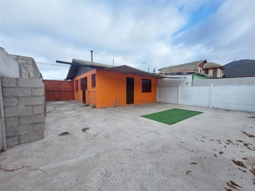 Casa En Arriendo De 2 Dorm. En La Serena