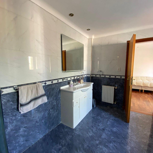 Excelente Propiedad 6 Ambientes- Castelar Norte