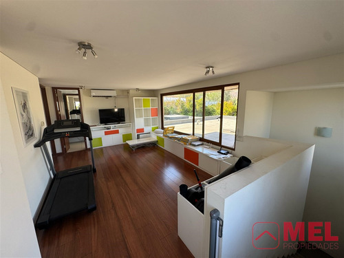 Casa En Arriendo De 5 Dorm. En Chicureo, Colina