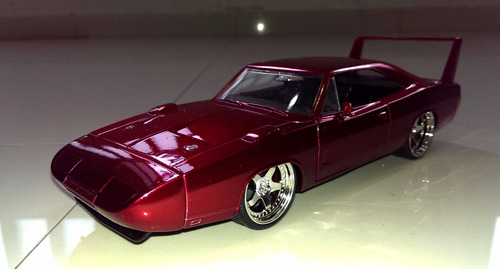 1:24 Charger Daytona 69 Rapido Y Furioso Jada Display Cenvio