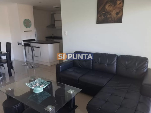 Apartamento En Zona De Aidy Grill Con Parrillero En Terraza