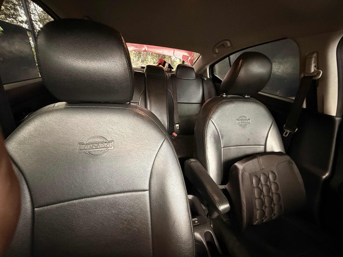 Nissan Versa 1.6 Advance