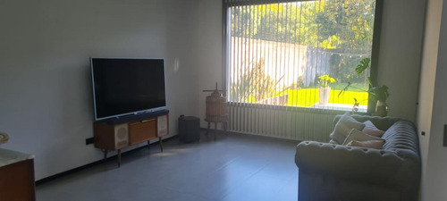 Casa En Venta - 3 Dormitorios 4 Baños - Cochera - 900mts2 - Ituzaingó