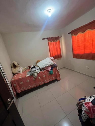 Casa En Venta En El Residencial Las Orquideas, La Romana