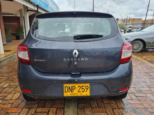 Renault Sandero Expression 1.6cc MT AA 4X2