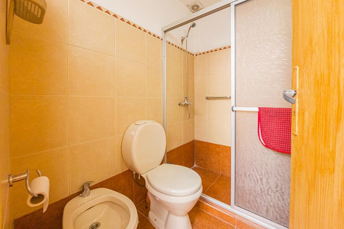 Imagen 18 de 23 de Oportunidad! Venta Casa En La Comercial - 3 Dormitorios - 2 Baños - Cómoda, Iluminada Y Segura!