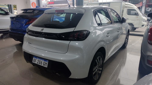 Imagen 13 de 22 de Peugeot 208 Allure 2022