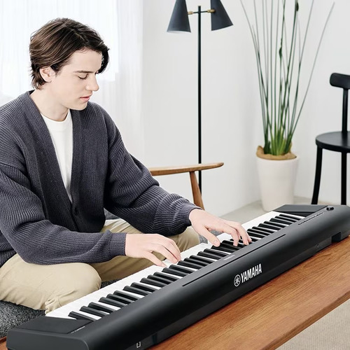 Piano Digital Np 35b Preto 76 Teclas Yamaha Com Suporte X 100/240v