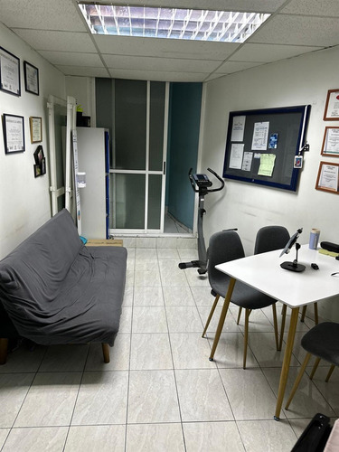 Excelentes Oficinas En Viña Del Mar Con 7 Privados Y 3 Baños