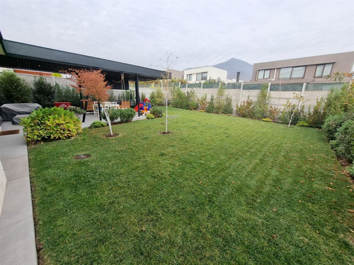 Arriendo Casa De 3 Dorm, En Chamisero Chicureo