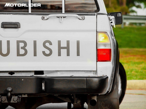 Mitsubishi L200 New 2.5 Diesel 4x2 | Permuta / Financia