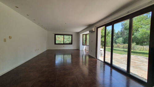 Imagen 8 de 30 de Venta Excelente Casa En Cumbres De Carrasco