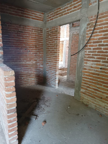 Casa En Venta En Obra Gris, Tetela Del Monte Con 3 Rec. Y Jacuzzi... 2,600,000