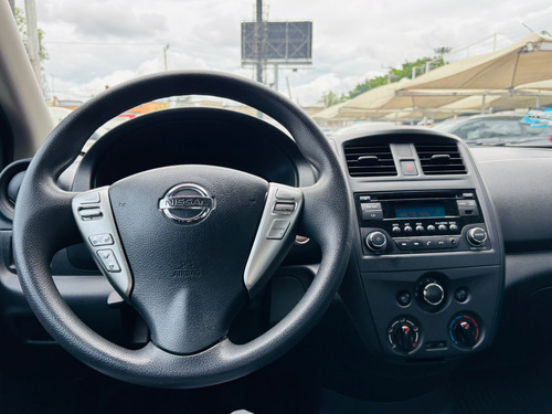 Nissan Versa 1.6 Sense Mt
