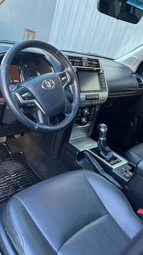 Imagen 21 de 25 de Toyota Land Cruiser 4.0 Prado Vx At