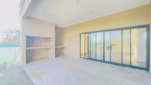 Imagen 11 de 30 de Casa 4 Ambientes Venta Santa Elena Pilar Del Este