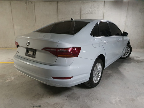 Imagen 7 de 11 de Volkswagen Jetta Confortline