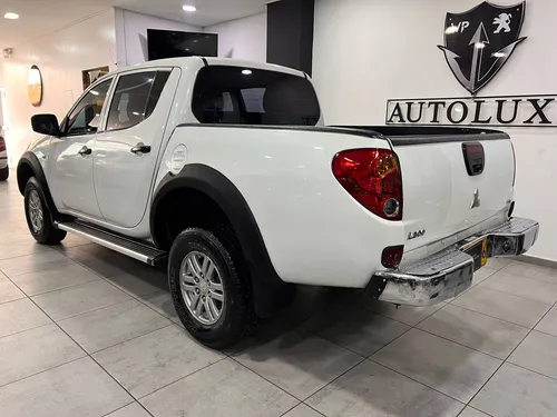 Mitsubishi L200 Sportero 2.5 Basica 2013
