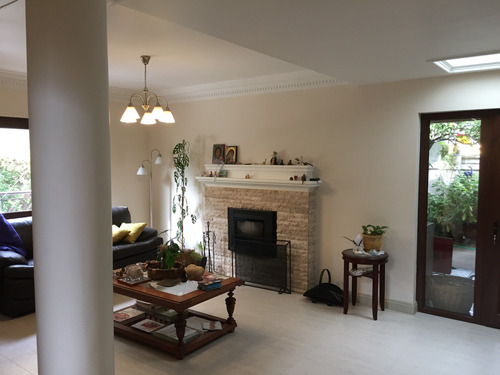 Casa Completamente Remodelada En Barrio Patrimonial