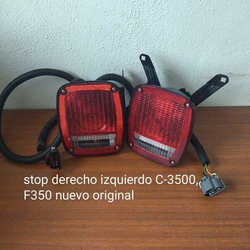 Stop Derecho Y Izquierdo C3500, F350 Original 