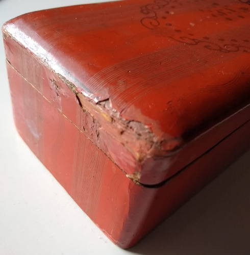 Caja Japonesa Laca Rojo Dragón Filigranas C/ Polvo Dorado (Usado)