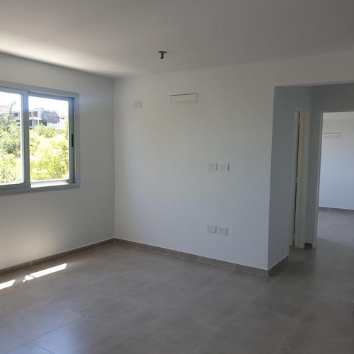 Imagen 5 de 6 de Venta De Departamento De 2 Ambientes En Ituzaingó Con Cochera Opcional