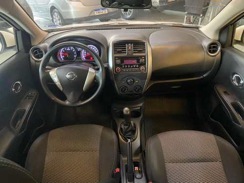 Nissan Versa SV 1.6 16V FlexStart 4p Mec.