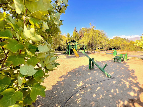 Sitio Por Av. El Valle, Chicureo Oriente