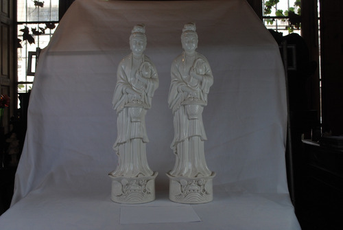 2 Figuras Blanc De Chine  Gran Tamaño (con Pequeños Chip)