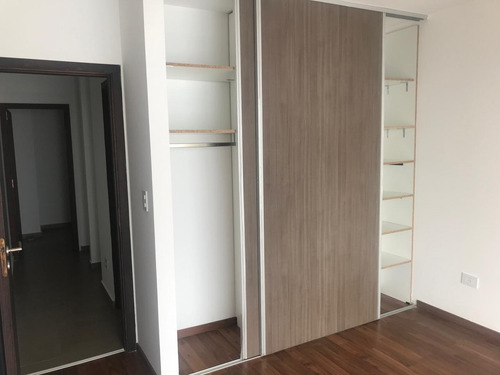 Imagen 8 de 10 de Departamento En Venta En La Plata Calle 12 E/ 41 Y 42 Dacal Bienes Raices