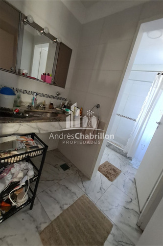 Hermosa Casa Semicéntrica De Tres Dormitorios Con Pileta