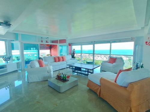 Penthouse En Alquiler En Los Cacicazgos. Av. Anacaona Con Vista Al Mar