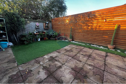 Casa Remodelada. Amplio Patio. Acceso A Club House