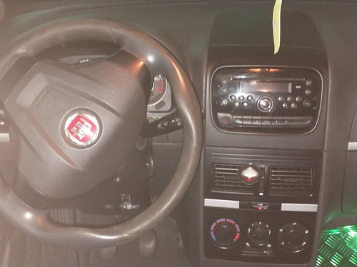 Fiat Idea 2013 1.4 Attractive Flex 5p