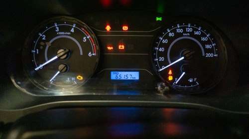 Imagen 7 de 8 de Hilux 4x2 D/c Dx 2.4 Tdi 6 M/t