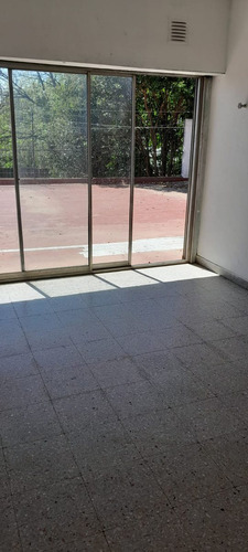 Venta Local Con Depto 3 Ambientes Monte Grande