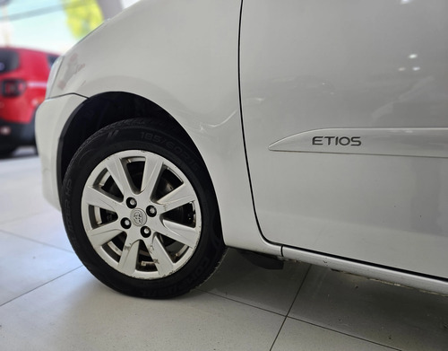 Toyota Etios 1.5 XLS SEDAN 16V FLEX 4P AUTOMÁTICO