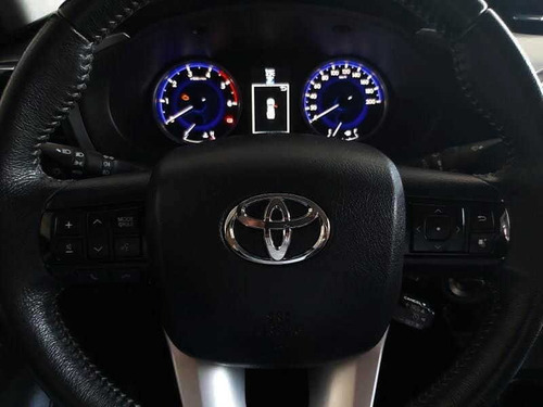 Imagem 11 de 15 de Toyota Hilux 2.8 Tdi Srv Cab. Dupla 4x4 Aut. 4p