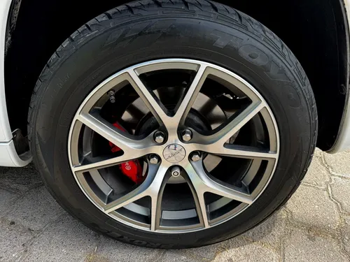 Jeep Grand Cherokee 6.4 Srt-8 At