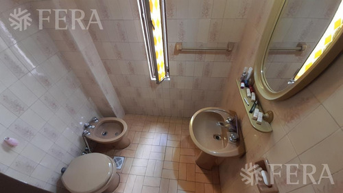 Imagen 7 de 15 de Venta Casa De 4 Ambientes Con Jardín, Cochera, Balcón Y Patio En Quilmes Oeste (30947)
