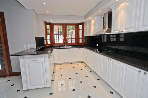 Imagen 9 de 29 de Casa Estilo Tudor En Alquiler - Belgrano R. Impecable Estado.