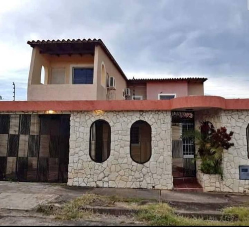 Se Vende Casa En Terrazas Del Caroni, Puerto Ordaz 