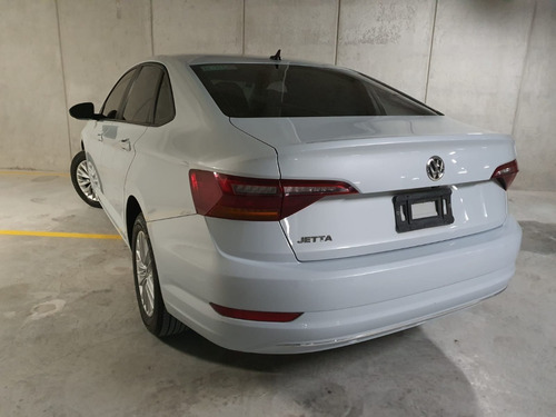 Imagen 5 de 11 de Volkswagen Jetta Confortline
