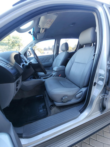 Toyota Hilux Pick-up 3.0 Cd Srv Cuero I 171cv 4x2