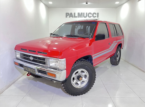 Nissan Pathfinder 2.4 4x4