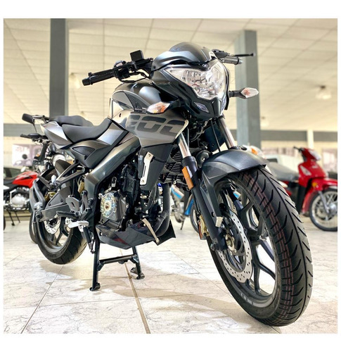 Imagen 2 de 16 de Bajaj Rouser Ns 200 Paperino Srl